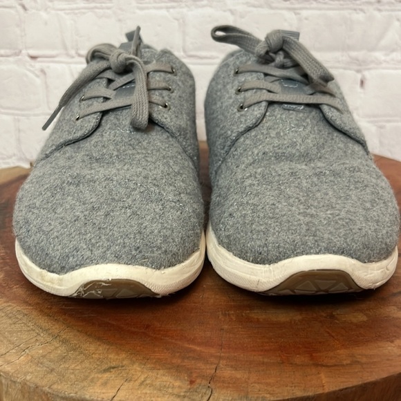 Toms Del Rey Lace Up Felt Sneakers - Picture 2 of 9